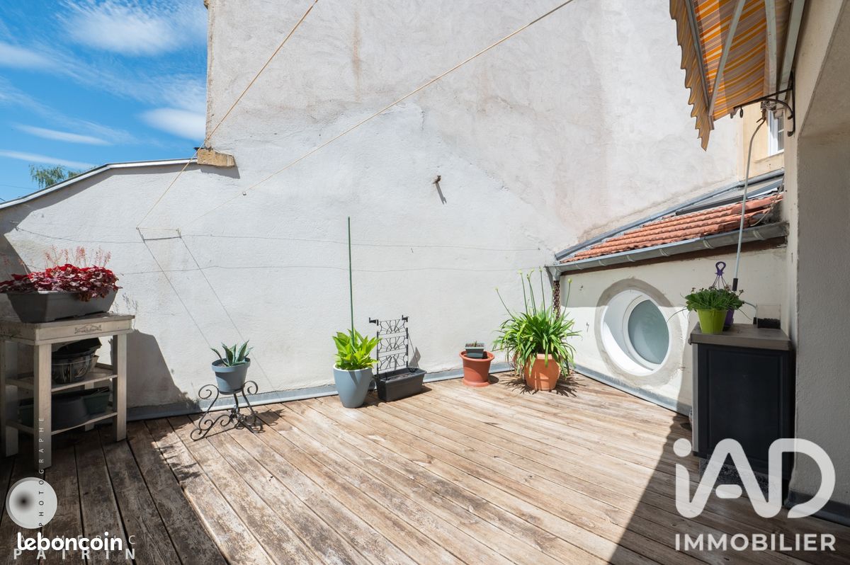 Immeuble 379 m² · à Moulins-lès-Metz · 379 m² · 598 500 €