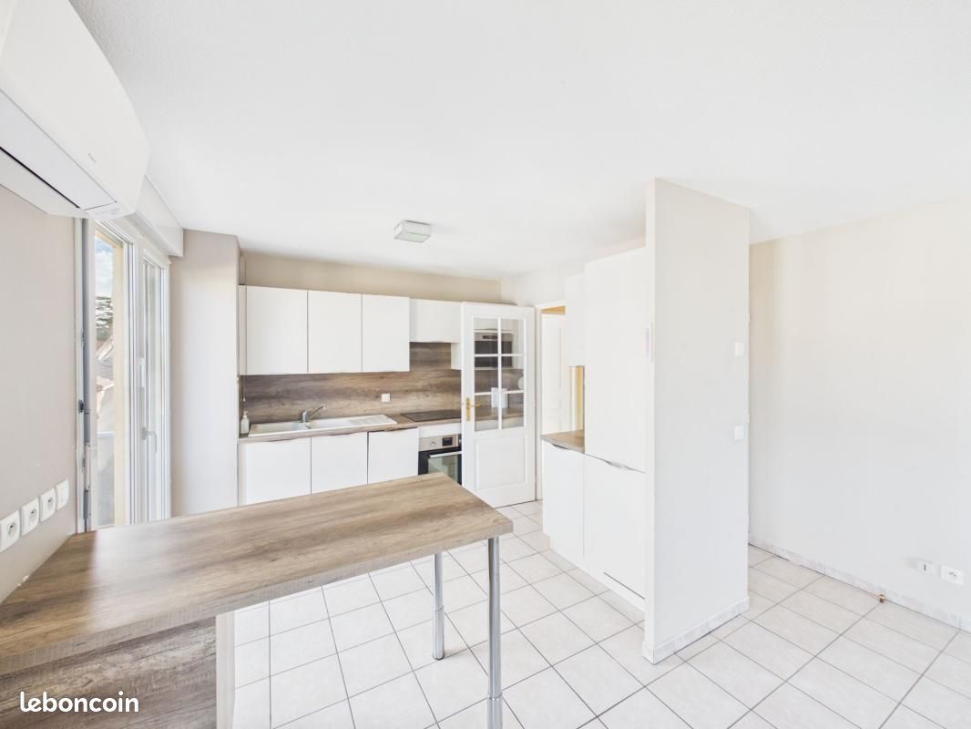 Appartement 3 pièces 64 m² · à Saint-Marcellin · 64 m² · 890 €/mois