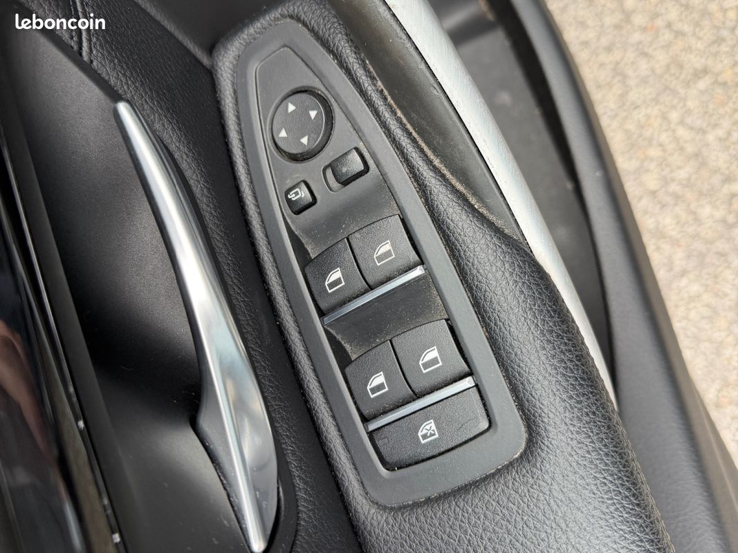 BMW SERIE 3 F30 LCI 318i 2.0L 136 ch M Sport A / TOIT OUVRANT / CUIR / TETE HAUTE (image 31)