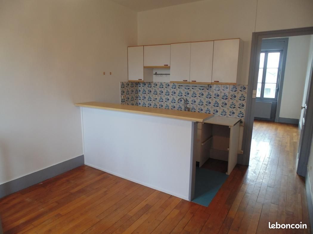 Appartement 1 pièce 40 m² · à Vonnas · 40 m² · 440 €/mois