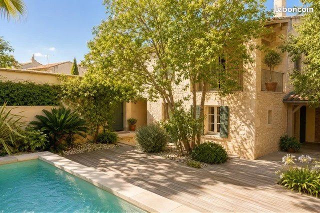 Maison 8 pièces 230 m² · à Saint-Rémy-de-Provence · 230 m² · 2 490 000 €