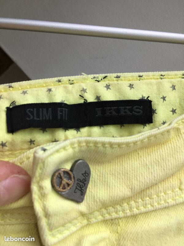 Short en jean jaune vif IKKS - T.12 ans - TBE (image 3)