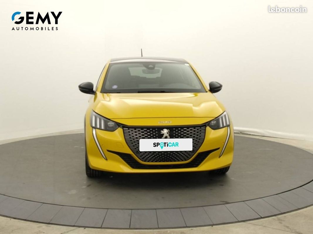 PEUGEOT 208 PureTech 100 S&S BVM6 GT (image 2)