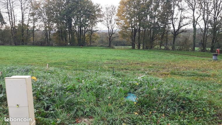 Terrain 430 m² Janze