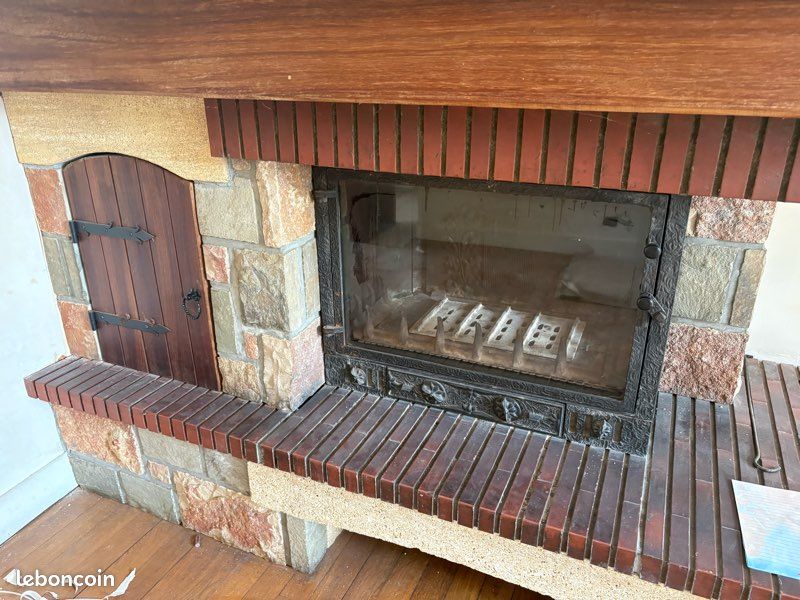 Cheminée et insert (image 2)