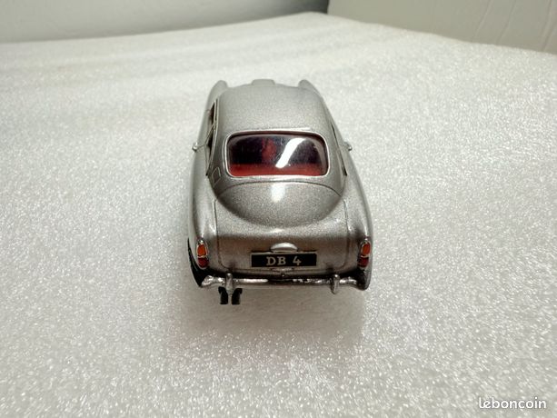 MODELLBAUSATZ ASTON MARTIN DB 5 Maquette A. Metroz Provence Moulage