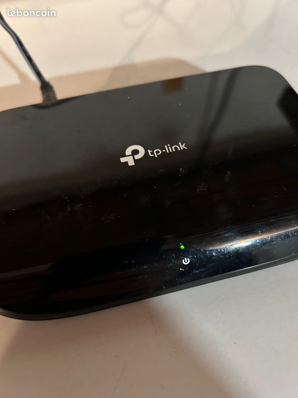 TP-Link Switch TL-SG1005D 5 Port Commutateur avec cinq ports Gigabit RJ45 (image 1)