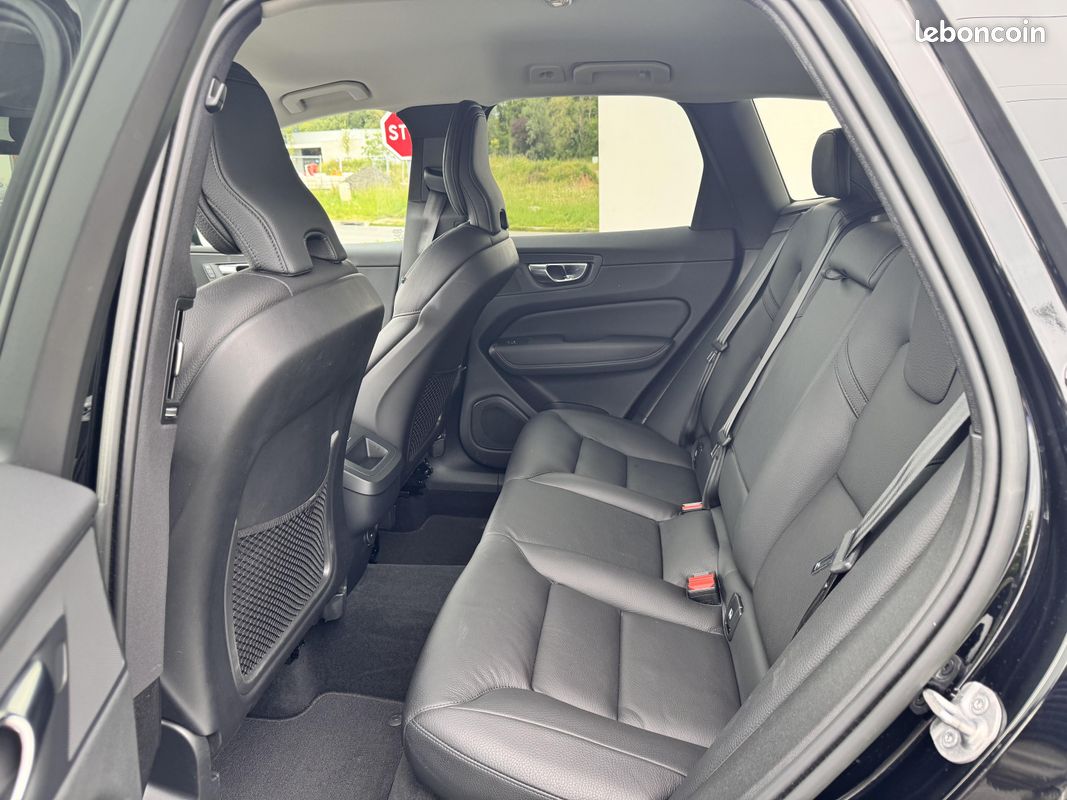VOLVO XC60 B4 197 ch Geartronic 8 Plus Style Chrome (image 10)