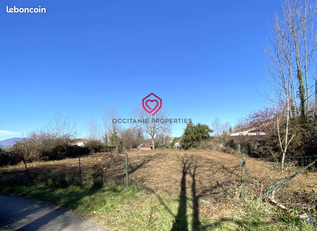Terrain 1100 m² · à Lescure · 1 100 m² · 30 000 €