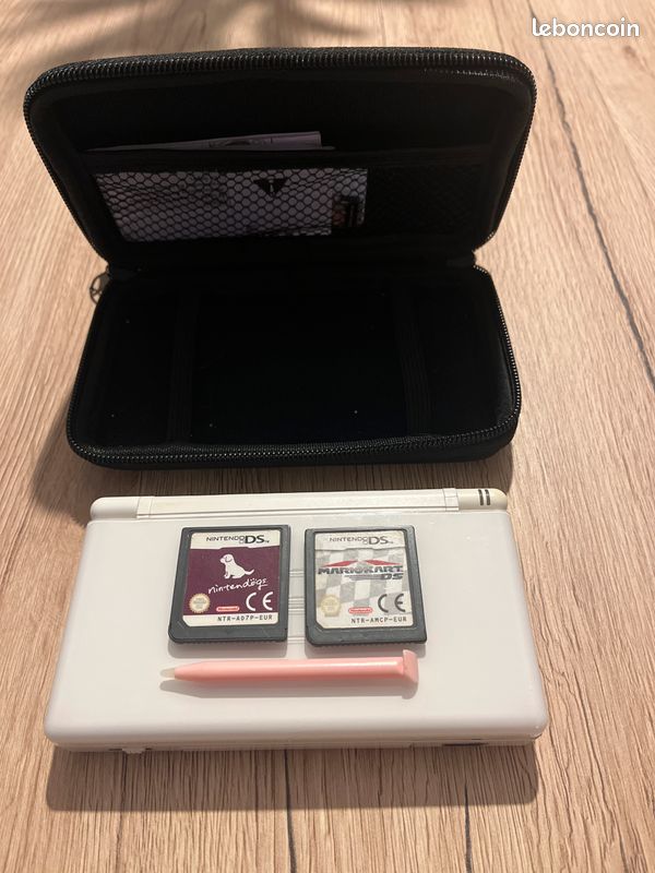 Nintendo DS + chargeur + stylet + 2 jeux (image 3)
