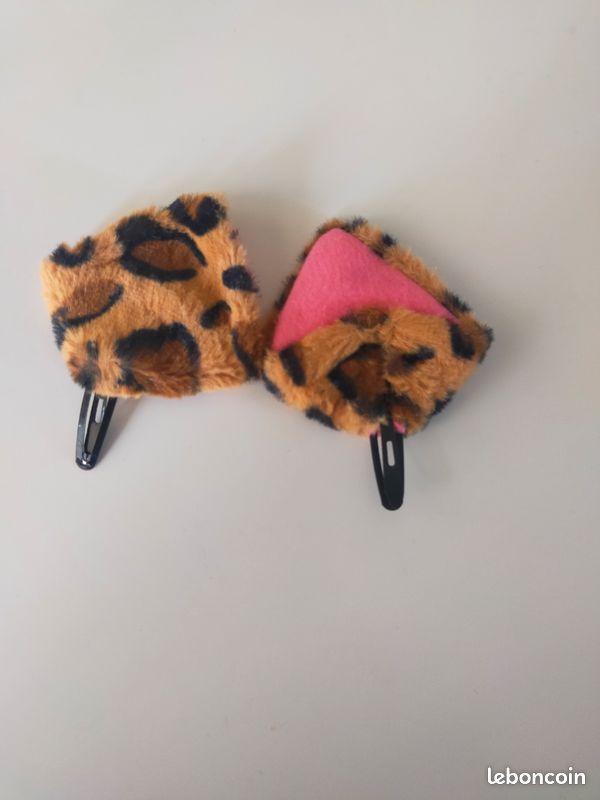 Oreilles de chat tigrées sur pince à cheveux kawaii (image 1)