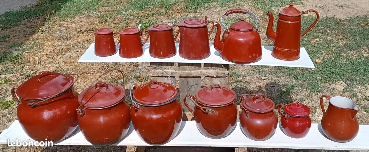 Ensemble de 13 pots métalliques anciens couleur bordeaux (image 1)