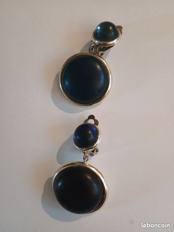 Paire de boucles d'oreilles vintage (image 2)