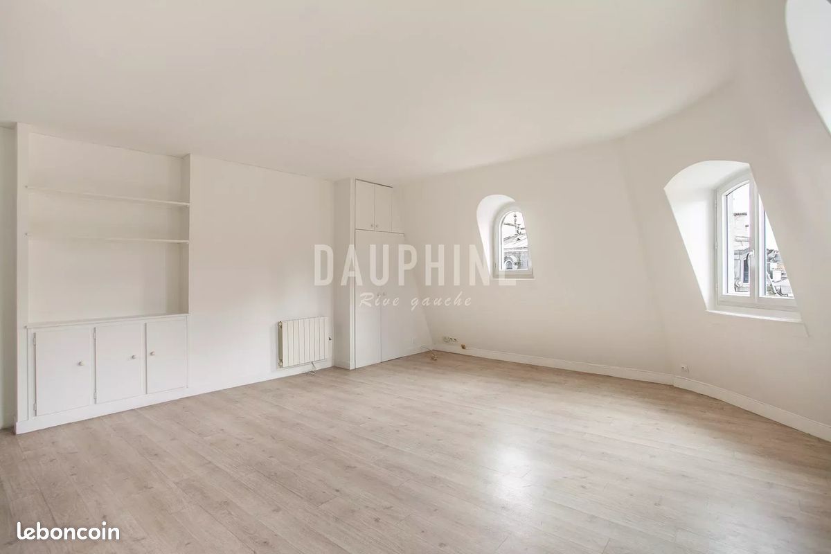 Appartement 2 pièces 55 m² · à Paris · 55 m² · 2 360 €/mois