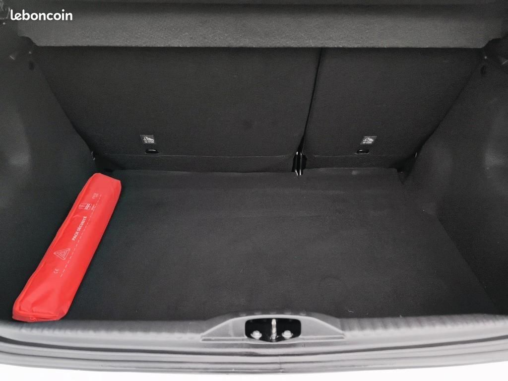 Citroën C3 PureTech 110 ch BVM6 Max (image 8)