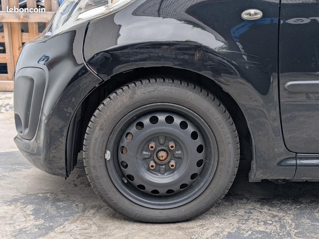 CITROEN C1 1.0i 68ch Confort (image 14)