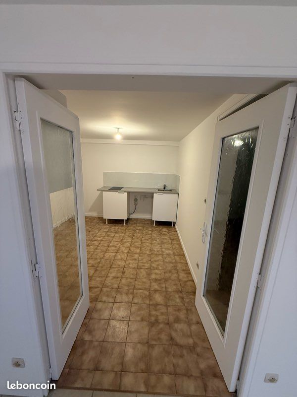 Appartement 1 pièce 40 m² · à Corbeil-Essonnes · 40 m² · 800 €/mois