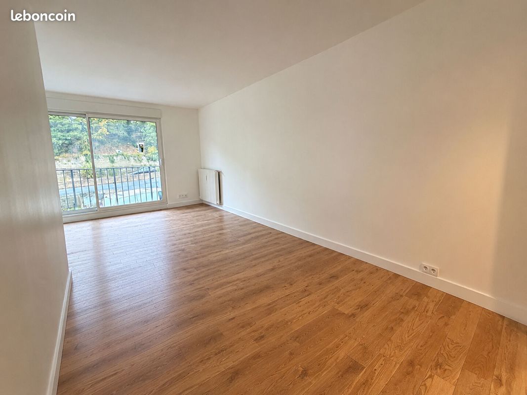 Appartement 2 pièces 43 m² · à Saint-Maurice · 43 m² · 1 110 €/mois