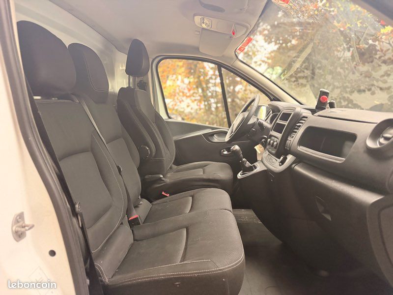 Renault Trafic L1H1 1200 kg dCi 2.0 120 ch NACELLE FGN Confort 2021 – photo 9