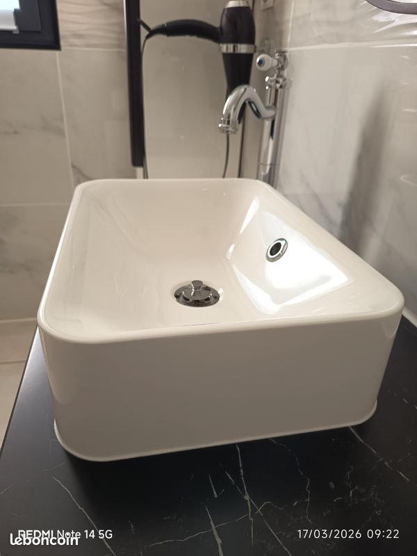 Meuble vasque avec robinet (image 9)