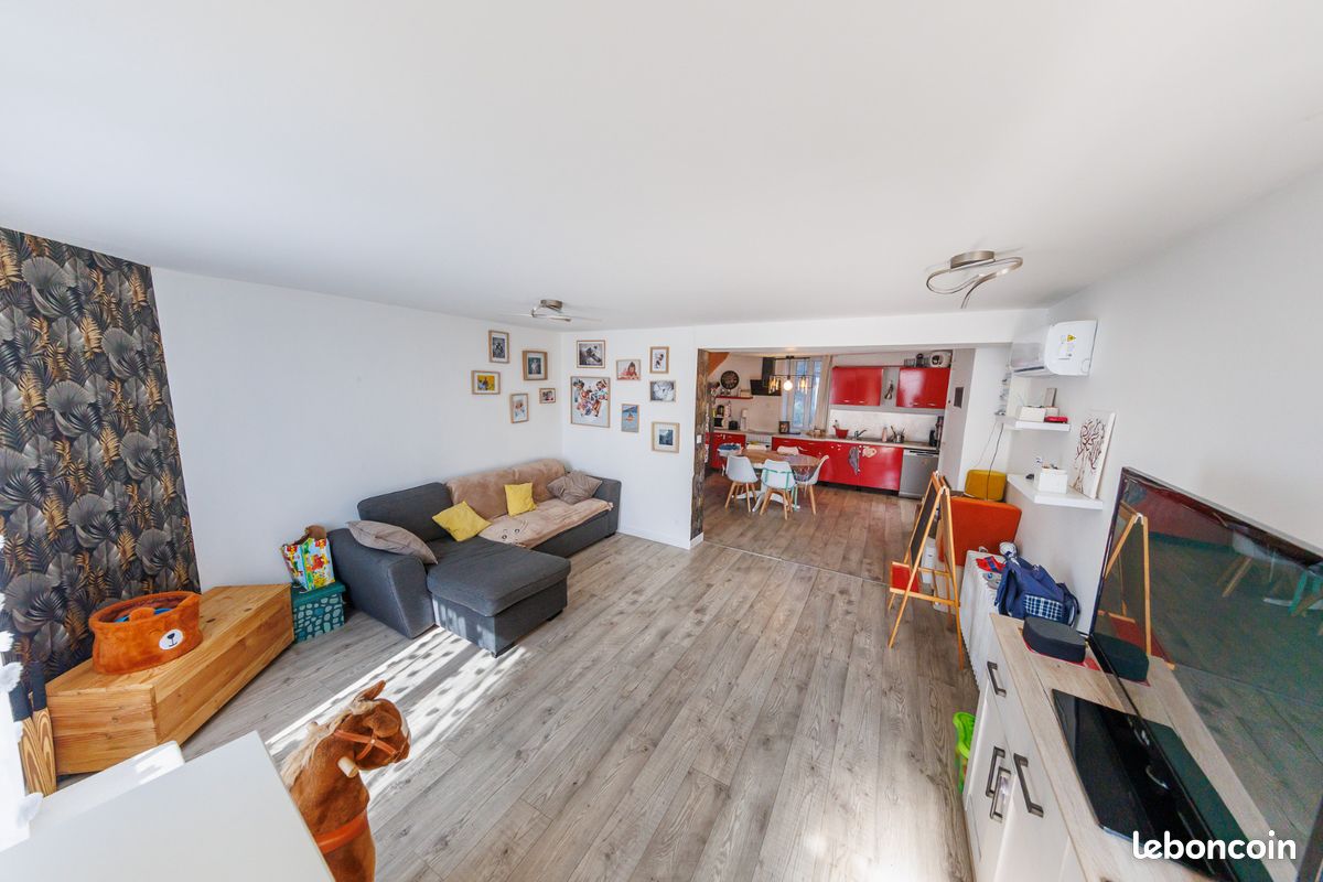 Maison 4 pièces 105 m² · à Cozes · 105 m² · 240 000 €