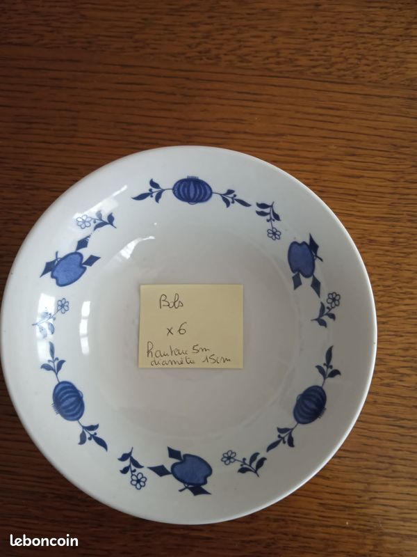 Compotier et 6 Petits bols, coupelles en porcelaine (image 1)