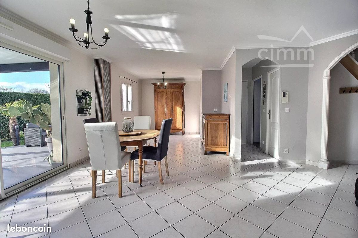 Maison 6 pièces 125 m² · à Veigné · 125 m² · 325 000 €