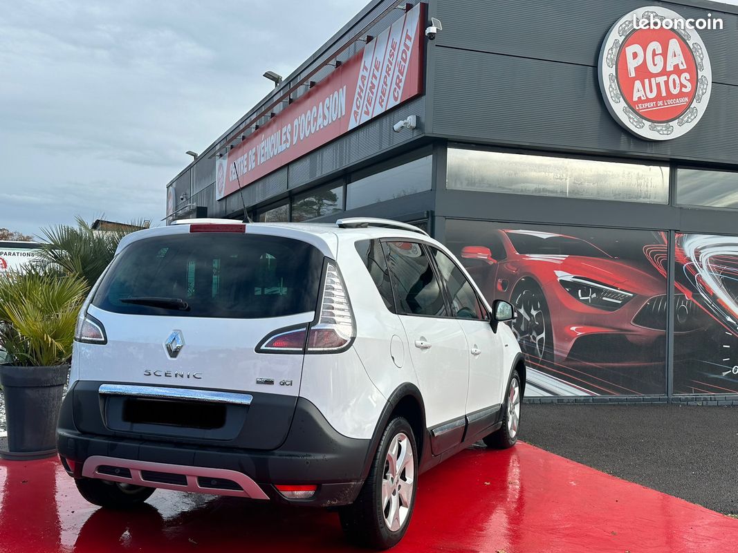 Renault Megane Scenic 1.5 L DCi 110 CH "Bose Edition" (image 5)