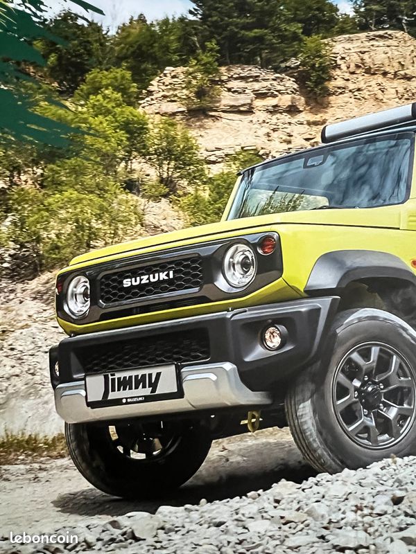 Calandre Suzuki Jimny 1 Phase 3, Origine 72111-57M00-5PK, Couleur Vert Foncé, Occasion