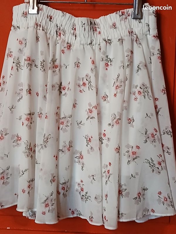 Lot De 12 Jupes VERO MODA Neuves - Tailles XS à XL, Couleurs Bleu, Marron, Beige