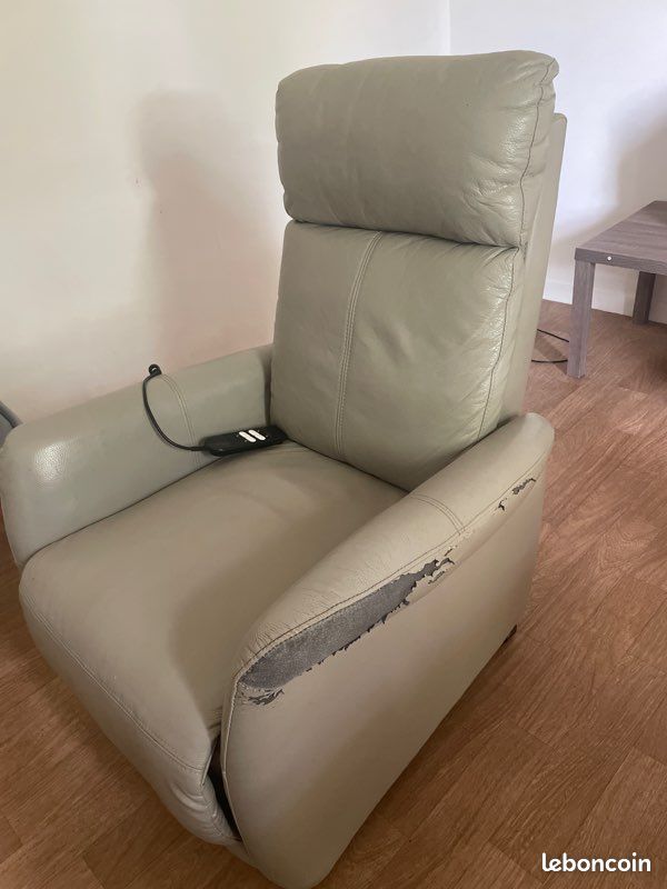 Fauteuil en cuir électrique (image 2)