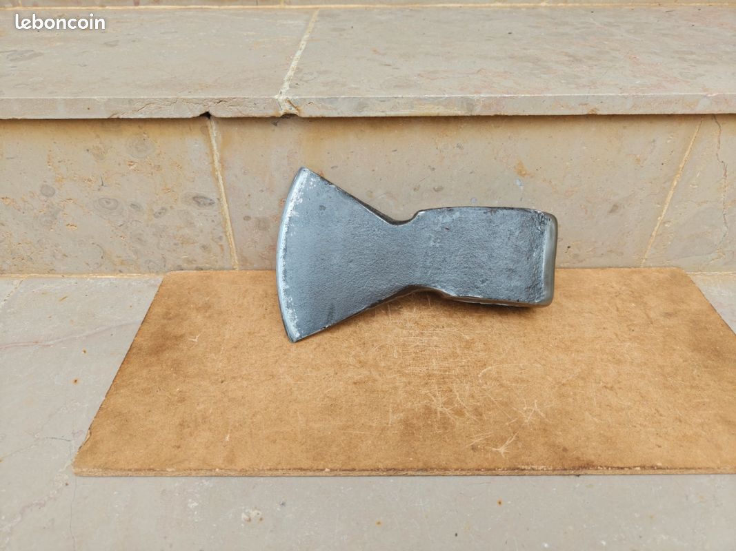 Hache forgée estampillée (2,2kg) (image 14)