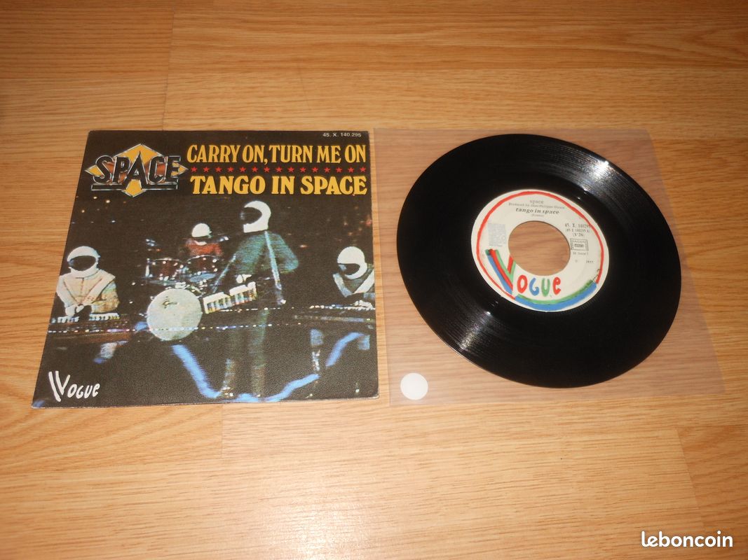 Vinyle 45 tours SPACE "Carry on, turn me on - tango in space" (image 3)
