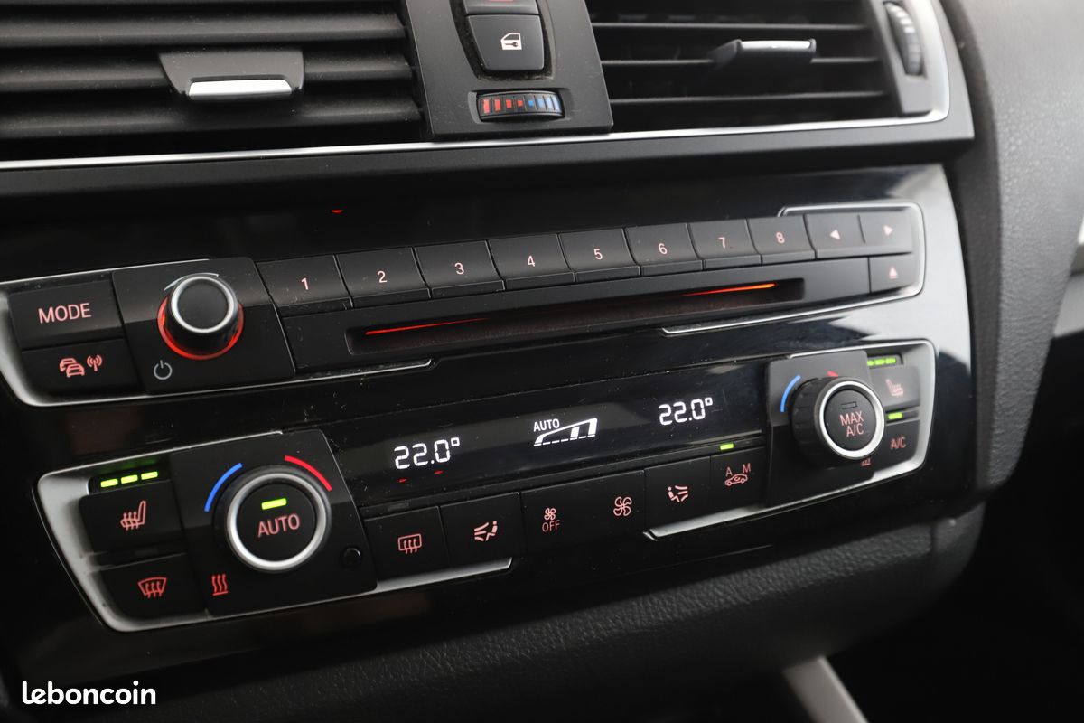 BMW Série 1 118d xDrive 5P 150 ch (image 19)