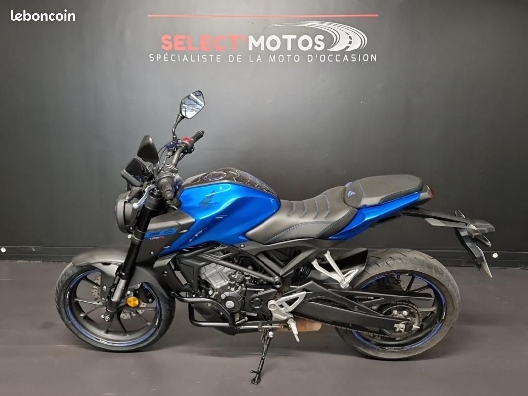 Honda CB 125 R - Motos