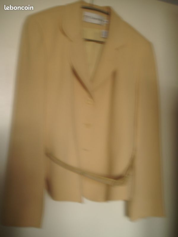 Ensemble jupe et veste T 38 beige (image 1)