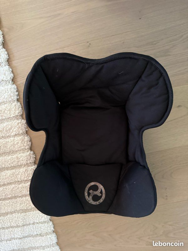 Réducteur / insert nouveau-né Cybex pour siège auto – Noir (image 3)