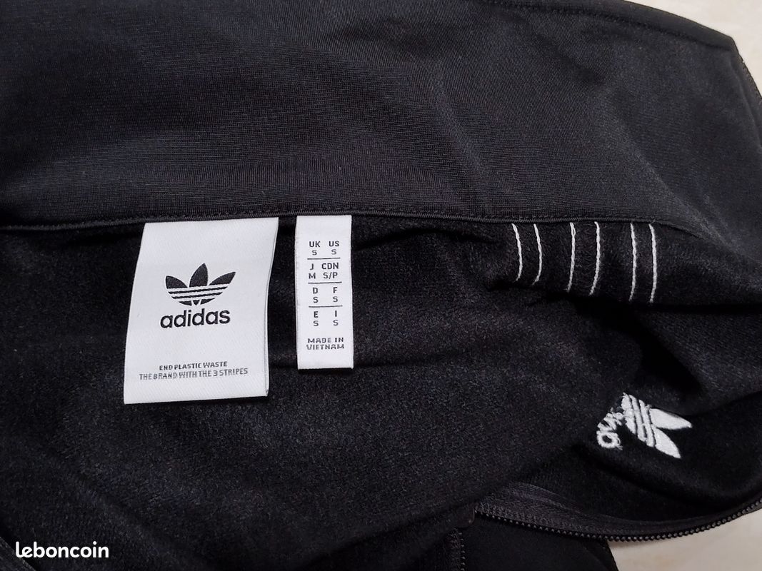 Ensemble adidas authentique, jamais porté. Acheté 140 (image 10)