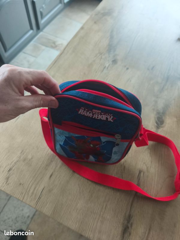 Sacoche spiderman (image 3)