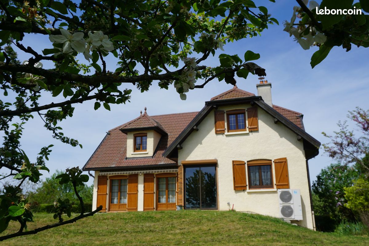 Maison 7 pièces 155 m² · à Beaumotte-lès-Pin · 155 m² · 349 000 €
