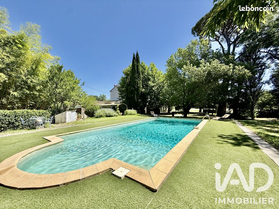 Maison 20 pièces 335 m² · à Le Luc · 335 m² · 649 000 €