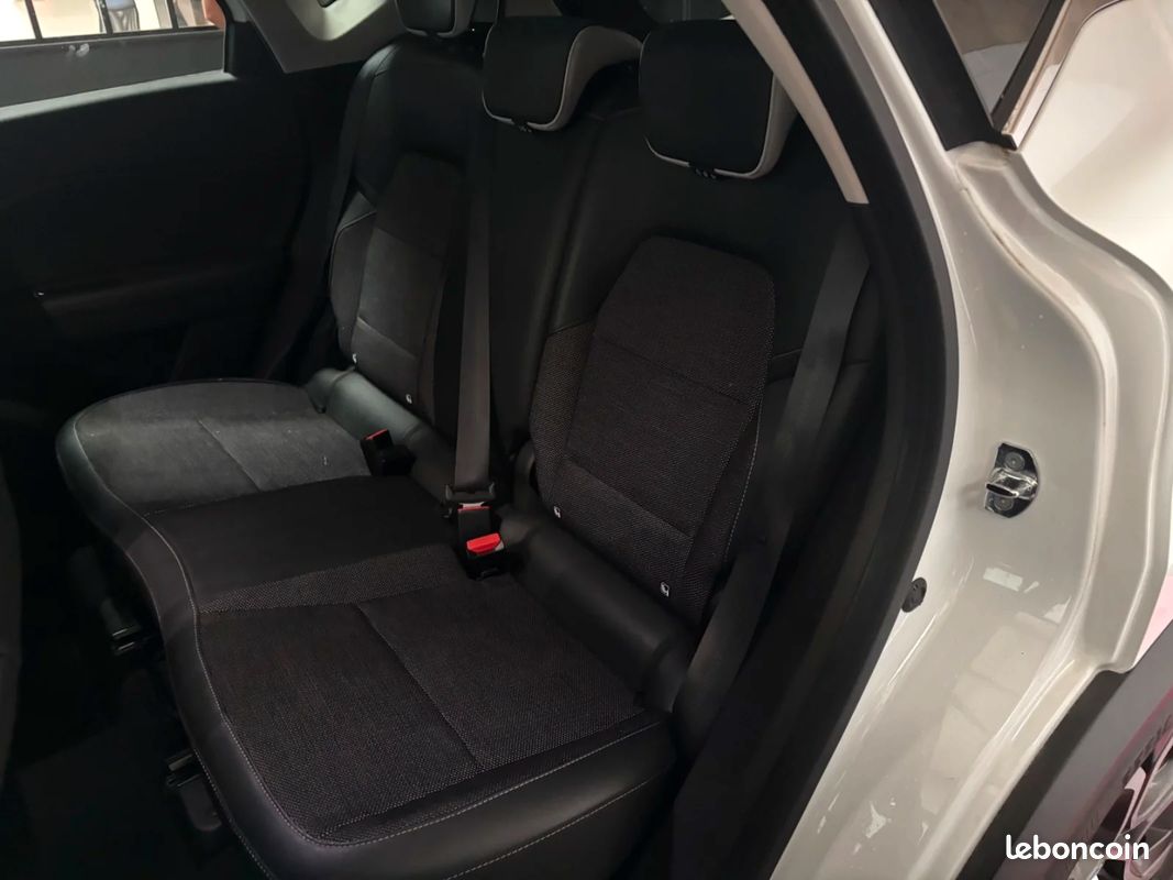 Renault CAPTUR Captur E-Tech Plug-in 160 (image 15)
