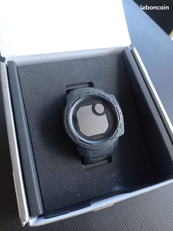 Garmin Instinct (image 1)