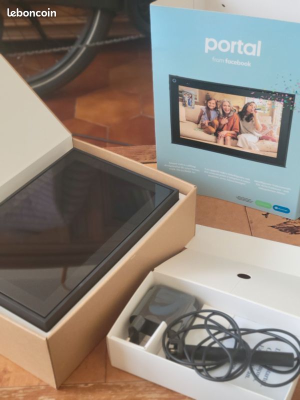 Facebook Portal 10" NEUF – Idéal appels vidéo famille & grands-parents (image 2)