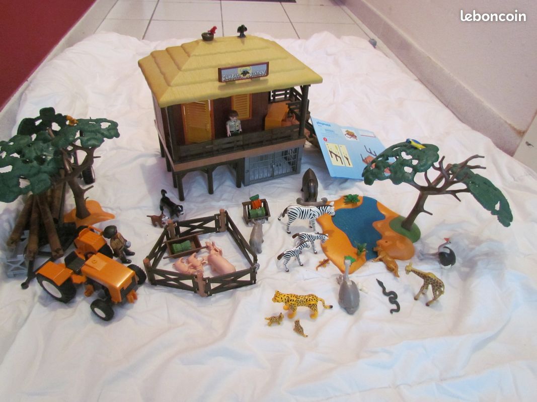 Playmobil centre de soin animaux sauvages ET tracteur (image 2)