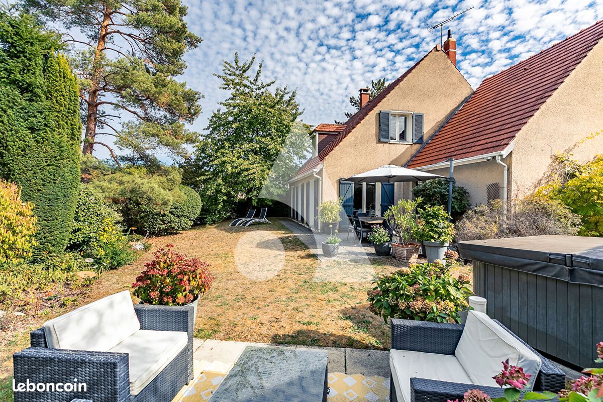 Maison 6 pièces 147 m² · à La Chapelle-en-Serval · 147 m² · 459 000 €