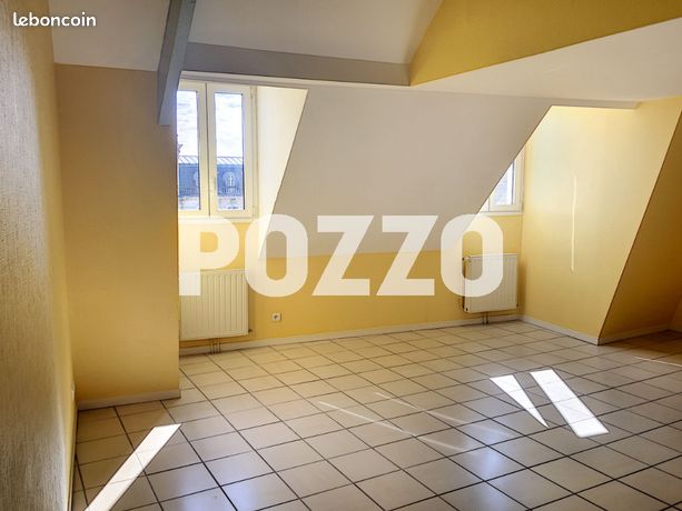 https://img.leboncoin.fr/api/v1/lbcpb1/images/b4/91/67/b49167efed1d2786c25412cd8a4e2f599c4c1c7b.jpg?rule=ad-image