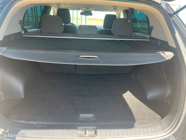 KIA Sportage III 1.7 CRDI 115 ACTIVE 2WD Année 2016, Kilométrage 172 000 km, Boîte de vitesse Manuelle : Bv6, Énergie : Diesel, Bon état général, Révisé, Prêt à partir au prix de 9 990 Beau SUV (image 15)