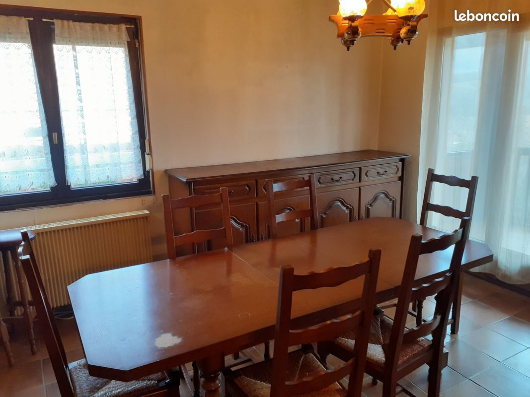 Table chaises et bahut (image 1)
