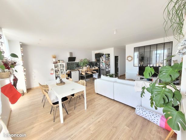 Appartement très lumineux, neuf et au calme en centre ville